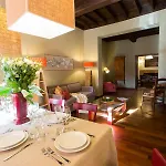 Duomo Luxury شقة