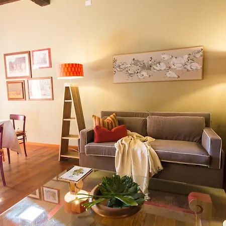 Duomo Luxury Apartment *